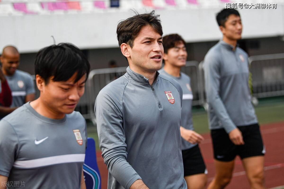 1xbet体育官方入口-包含深圳队在亚冠中打出团战，被誉为教练席炸锅的词条