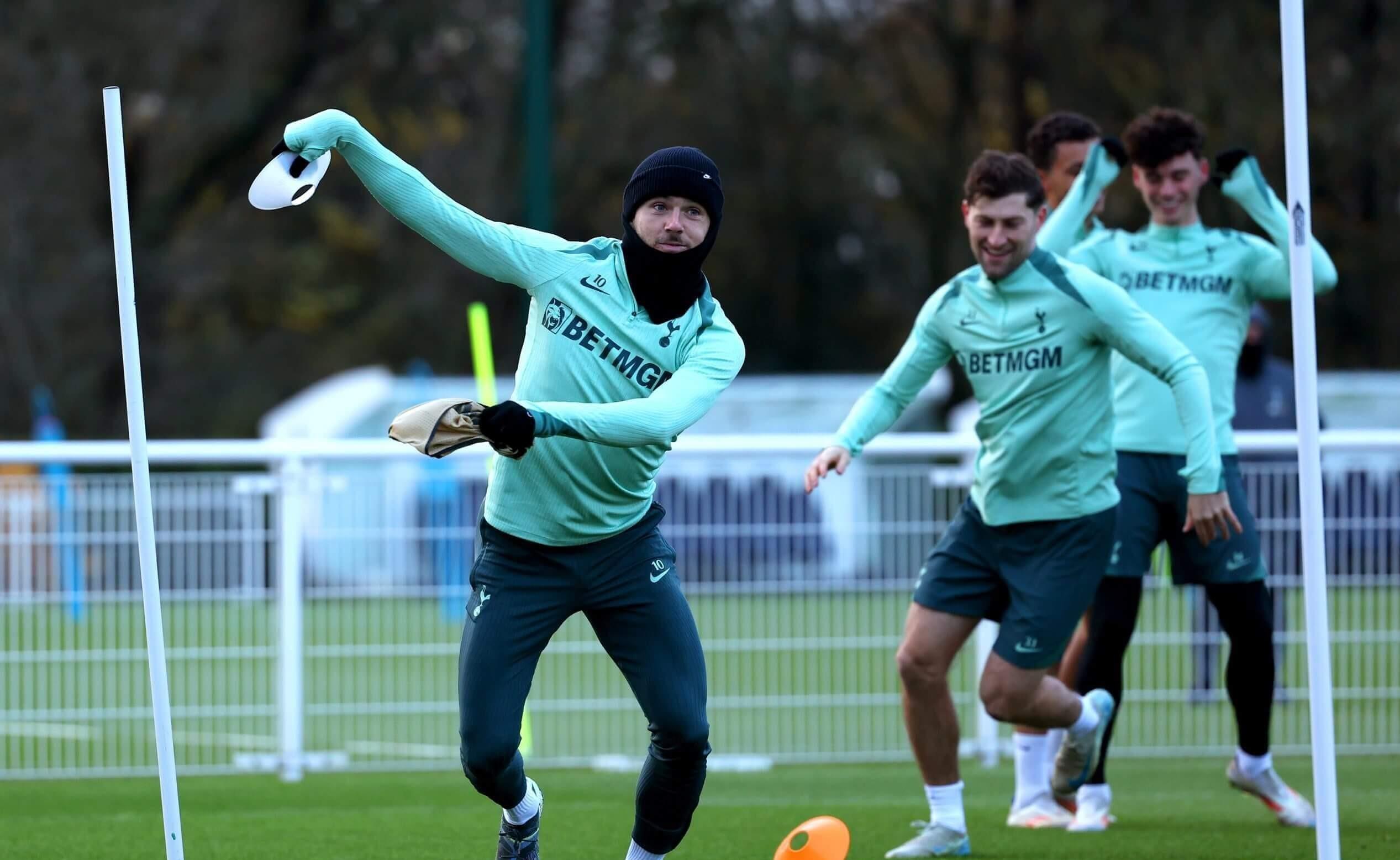 托特纳姆热刺前锋破门得分,球队暂领积分榜的简单介绍 托特纳姆热刺前锋破门得分,球队暂领积分榜的简单介绍