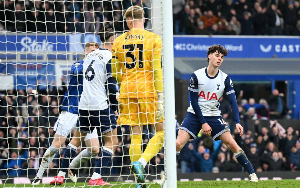 包含热刺前锋破门得分,助球队取胜的词条 包含热刺前锋破门得分,助球队取胜的词条