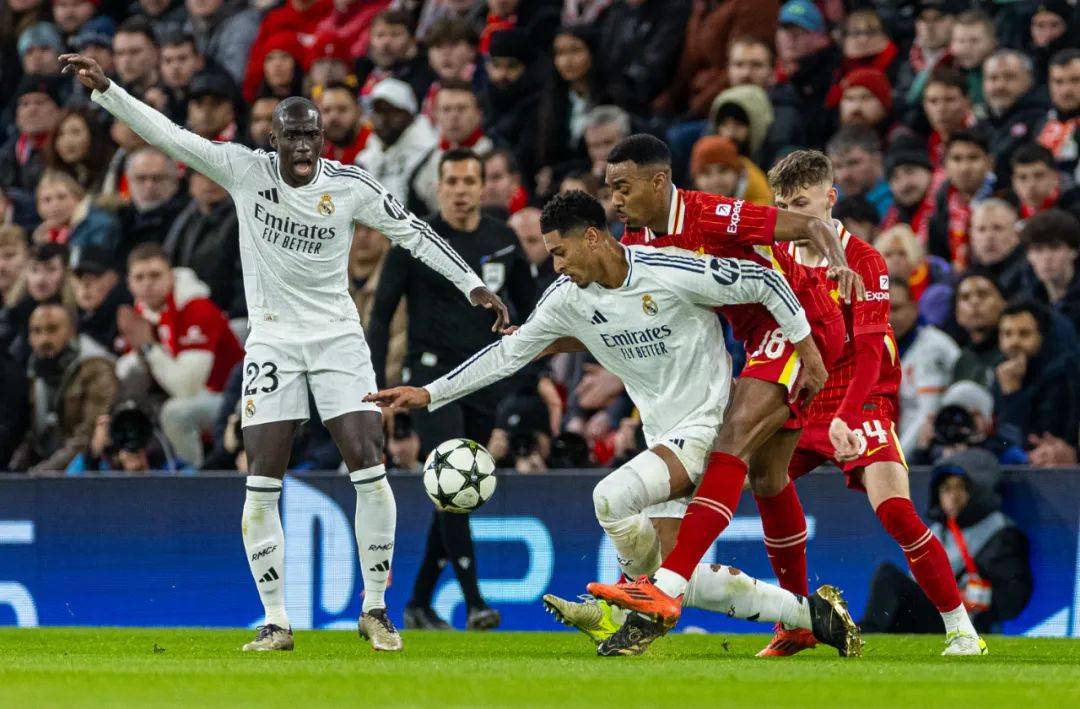 关于利物浦队员争先恐吓,迎接固定球队的信息 关于利物浦队员争先恐吓,迎接固定球队的信息