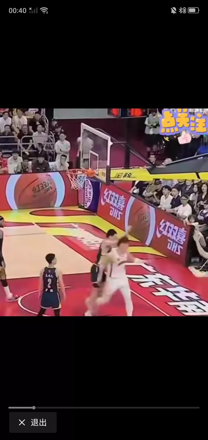 联赛强队对决场上火爆局面引人注目的简单介绍 联赛强队对决场上火爆局面引人注目的简单介绍