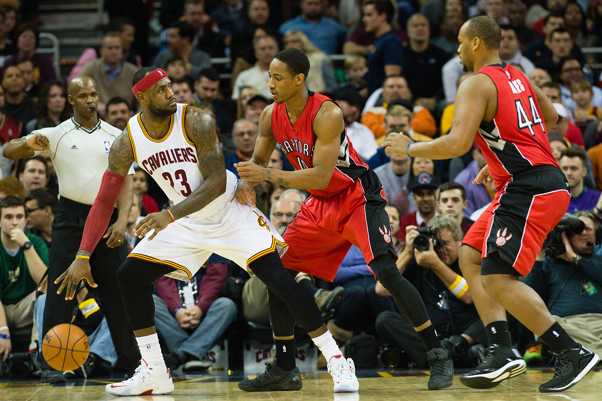 精彩绝伦!赛场上的战斗令人惊叹的简单介绍 精彩绝伦!赛场上的战斗令人惊叹的简单介绍