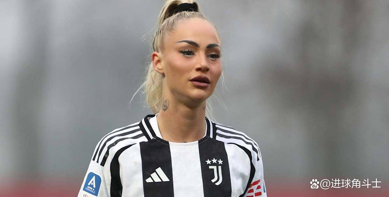 1xbet体育入口-意大利女足球员赛后接受媒体采访