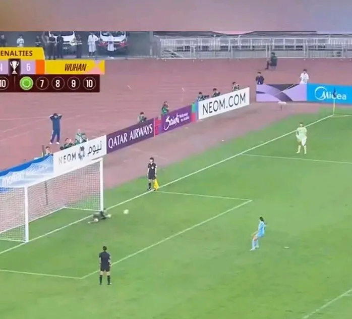 浦和红钻惨遭淘汰,中国足球再现辉煌时刻的简单介绍 浦和红钻惨遭淘汰,中国足球再现辉煌时刻的简单介绍