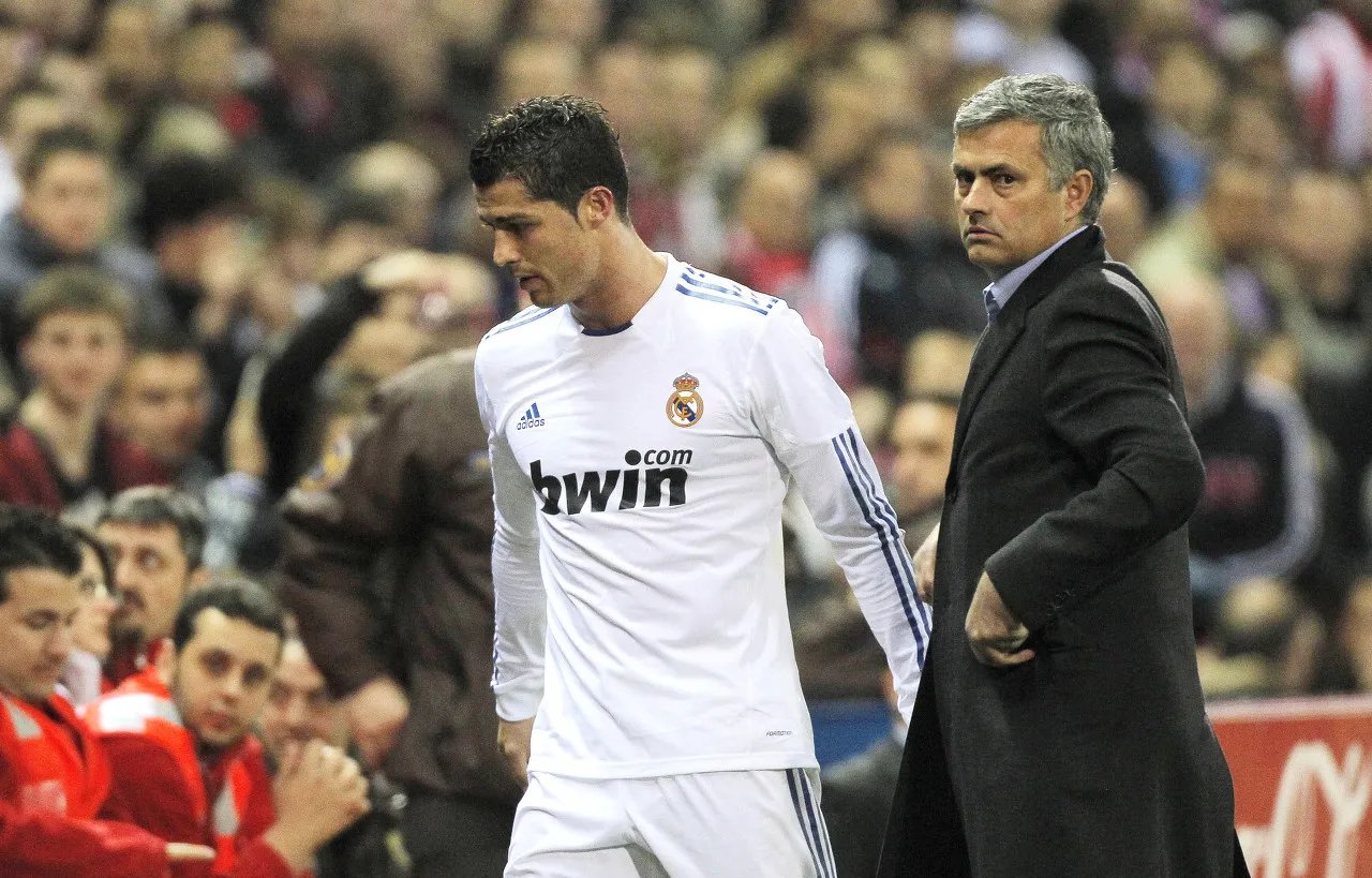 1xbet体育网站-包含切尔西客场告捷，穆里尼奥取得三连胜的词条