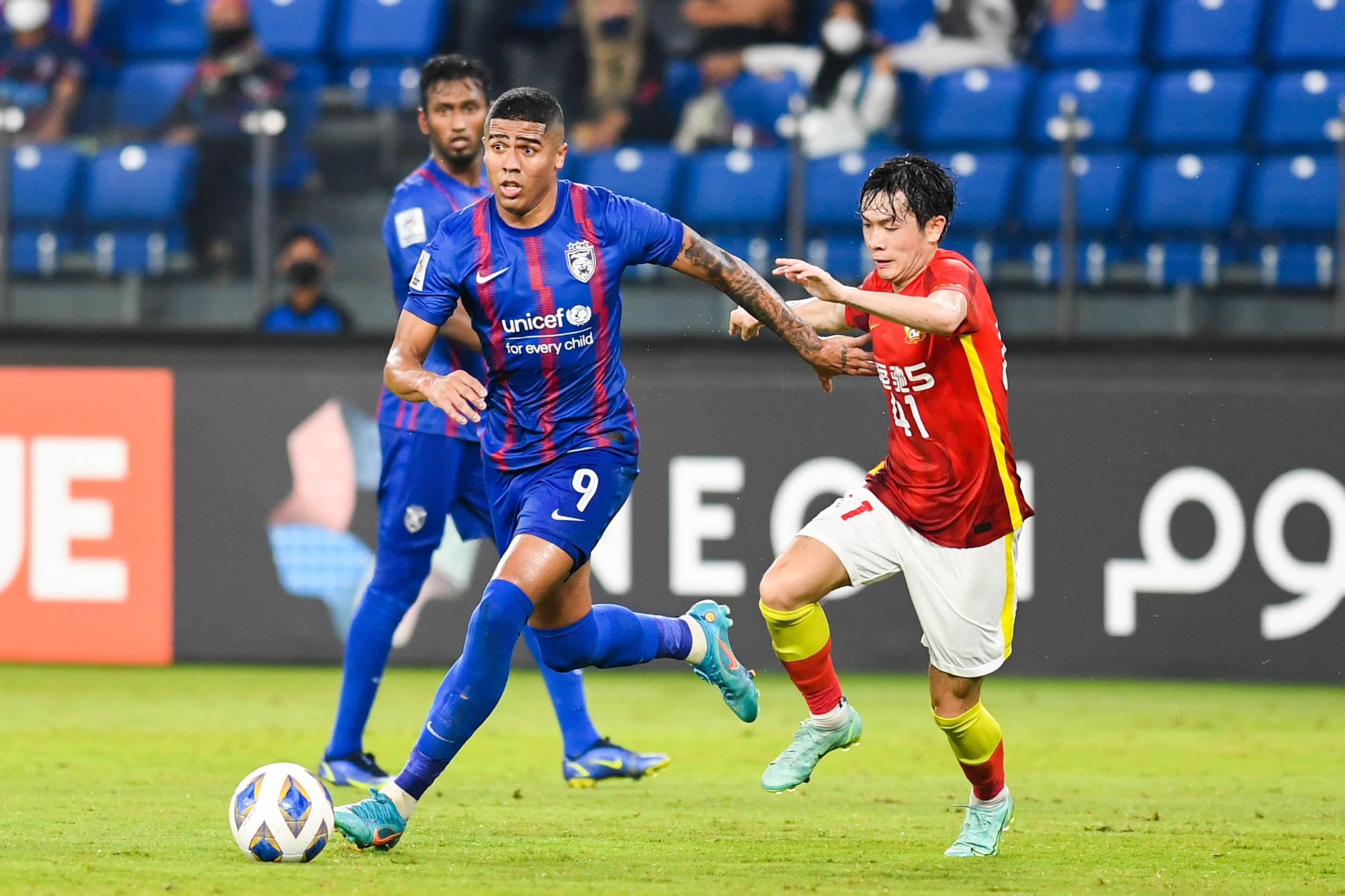 1xbet体育课程-国内劲旅亚冠大胜，实力再次凸显赛场