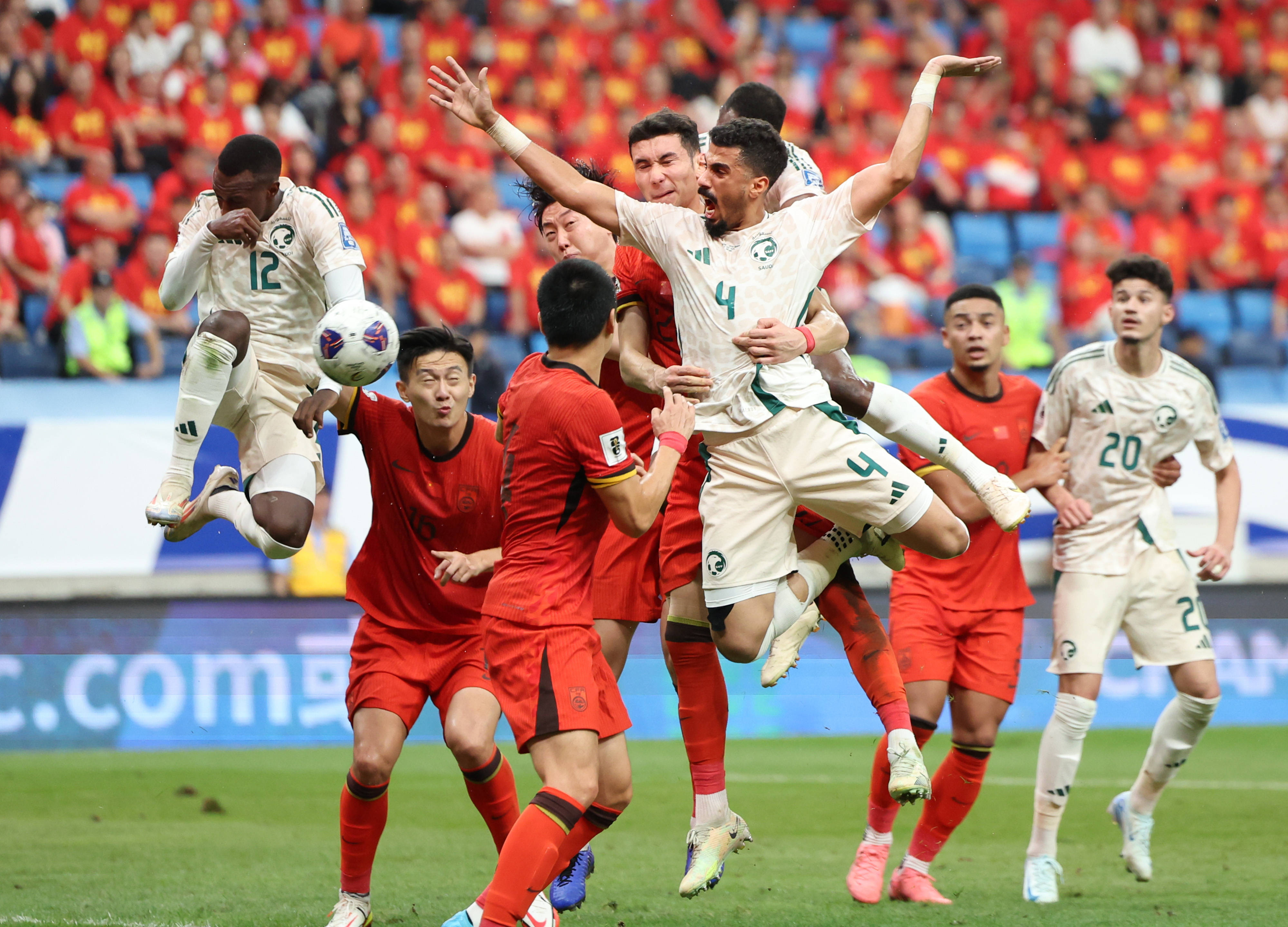 国内劲旅亚冠大胜，实力再次凸显赛场