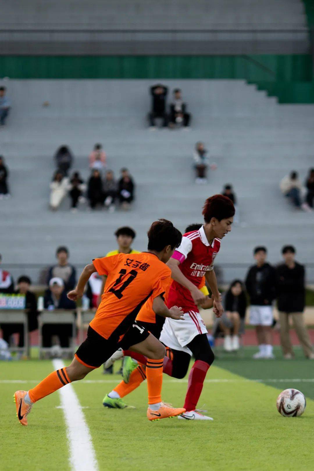 1xbet体育教练-燃情之战！球场上的对决之战