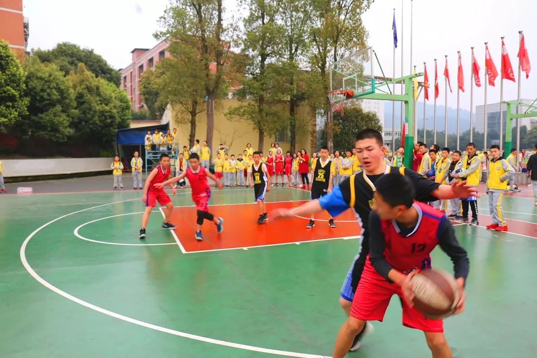 燃情之战!球场上的对决之战 燃情之战!球场上的对决之战