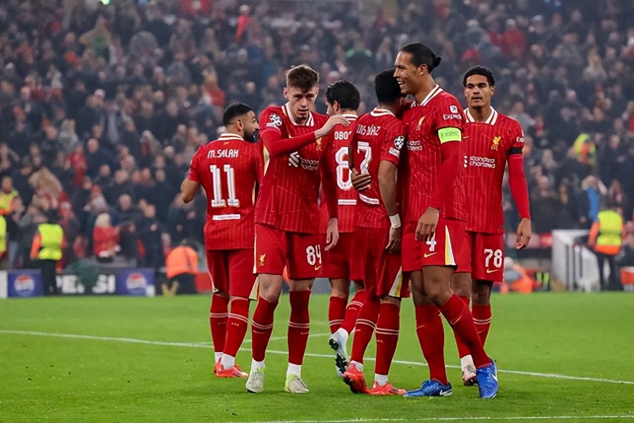 1xbet体育教练-英格兰超级联赛激烈争夺，四大强队争夺冠军